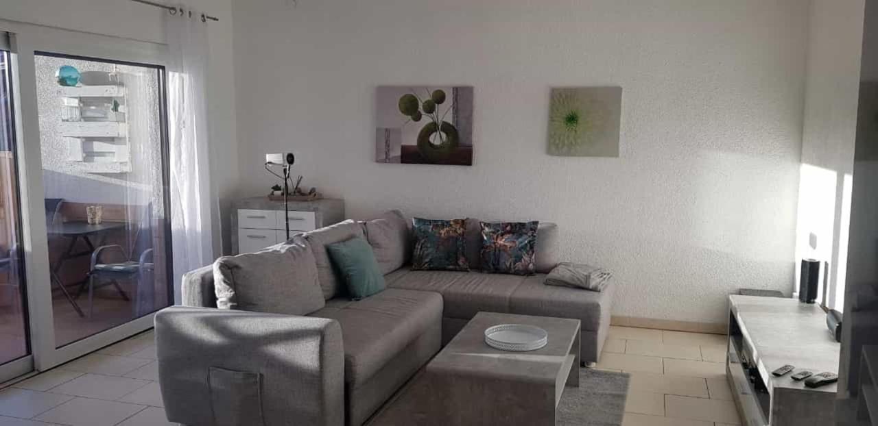Easystay#4 Home Cinema Ferienwohnung In Kliniknaehe Mit Balkon, Boxspringbett & Netflix Бад-Эйнхаузен Экстерьер фото